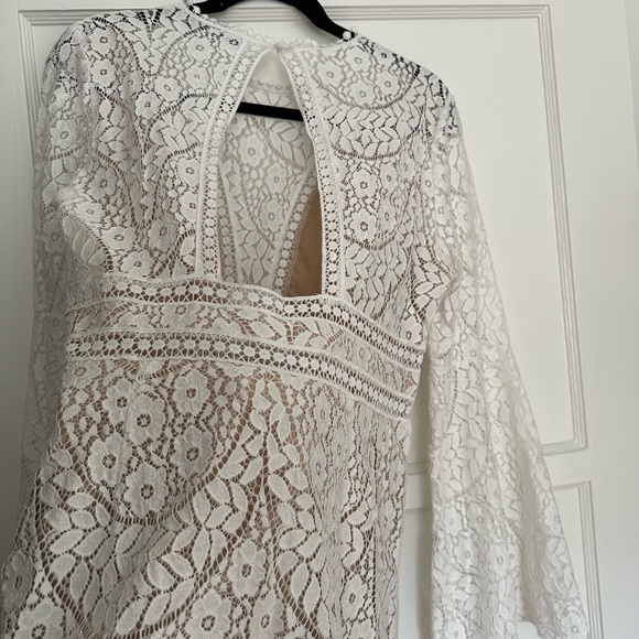 Lace Dress - Picture 6 of 7